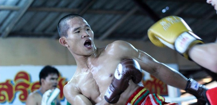 Attacking The Rear Leg From A Southpaw Stance